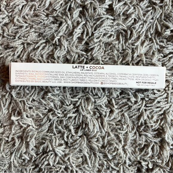 NWT! Basic Beauty Gel Lip Liner Duo in Latte and Cocoa - Picture 2 of 6